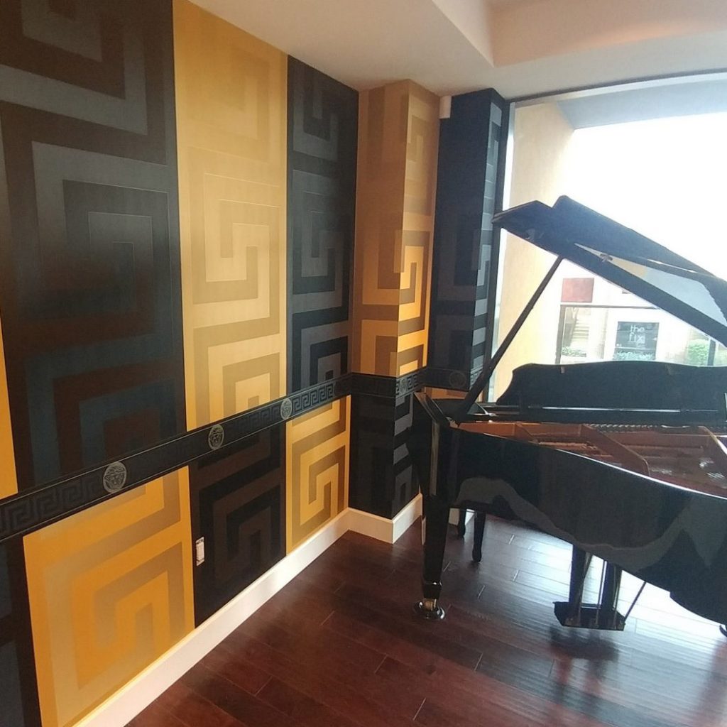 Wallpaper example with piano